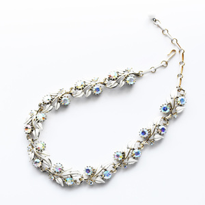 Coro 1950s' vintage　white×aurora rhinestone　leaf necklace made in USA