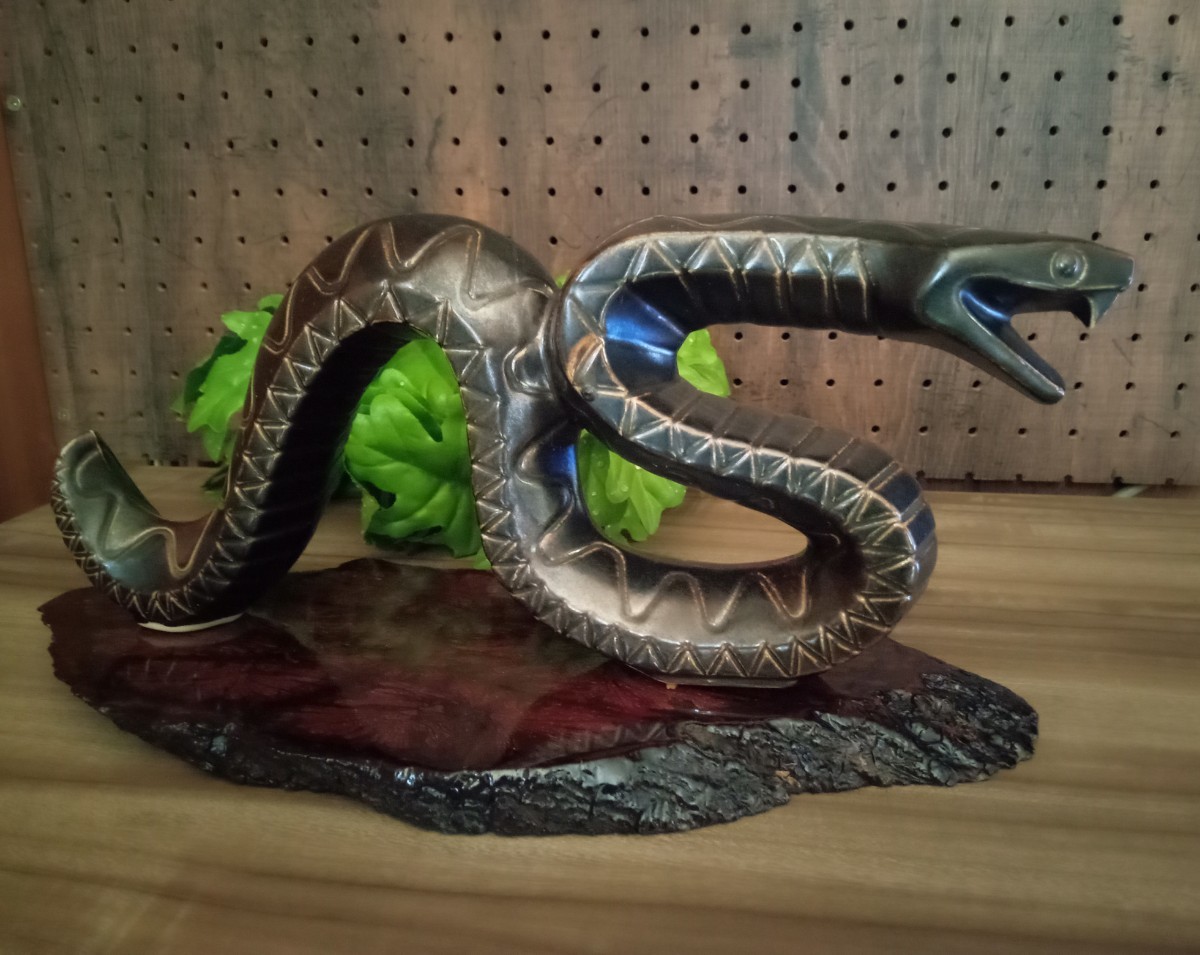 蛇竜 ヴァイパー・イルミネーション・モザイク・ガラス彫像 彫刻/ 装飾