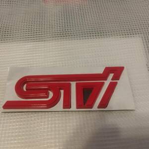 【送料無料】STI エンブレム レッド 横11cm×縦4cm×厚さ5mm ①　スバル SUBARU 金属製