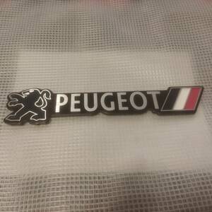 PEUGEOT(プジョー)　エンブレム　縦3.5cm×横16cm×厚4ｍｍ 　アルミ製　送料無料　⑥ プジョー