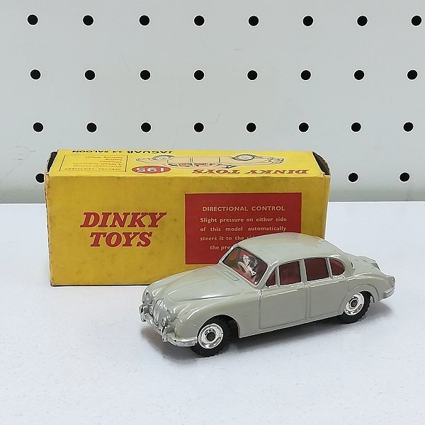 生まれのブランドで ディンキー dinky ビンテージ ミニカー ディンキー