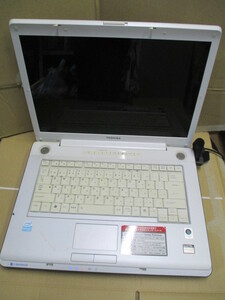 東芝　dynabook　AX AX/53C PAAX53CLP　ノートパソコン　中古　（H24）