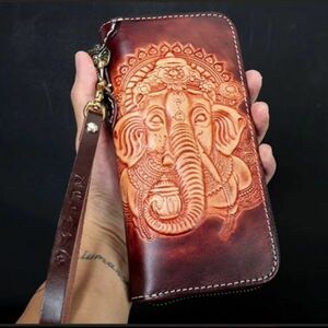 Art hand Auction [Ganesha] A masterpiece with a three-dimensional feel. Handmade, carved, long wallet, genuine leather, round zipper, coin purse, men's wallet, unused, wallet, Men's, Long wallet (with coin purse)