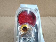 【美品】ダイハツ ミラココア L675S L685S 左ールランプ LED TOKAIDENSO トーカイデンソー 20515 後期【R5-3886B-CA】_画像2