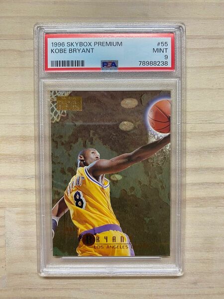 NBA カード　Kobe Bryant RC Skybox Premium #55 ルーキーカード　PSA 9