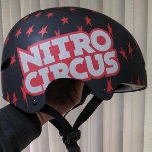 Bell Nitro Circus ユース　ヘルメット