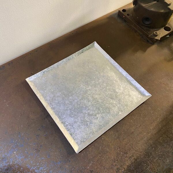 アルミ鍛造打出平盆 20×20 / Aluminum Hammered Tray