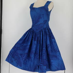 [ бесплатная доставка ][ хула для костюм прекрасный товар ] темно-голубой cocos nucifera. лист * плюмерия рисунок Hawaiian One-piece платье безрукавка топ синий 