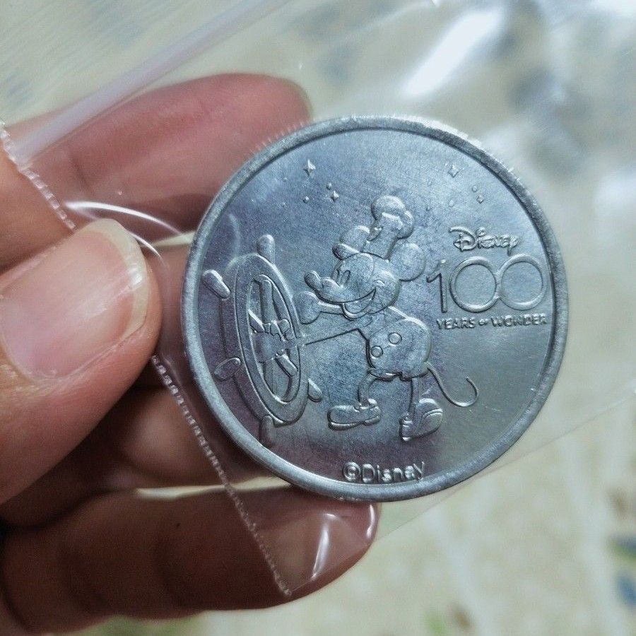 ディス カリフォルニアディズニー 100周年 コレクタブルメダル コイン