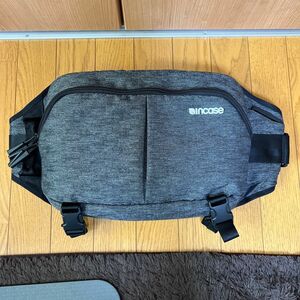 Incase Reform Sling Pack ボディバッグ 希少カラー グレー インケース