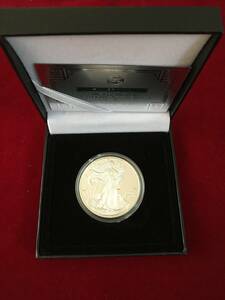 アメリカイーグル/女神像記念銀貨、コイン、メダル 1ドル 2011年　約34g(スラブ)　WorthCollectionケース入り