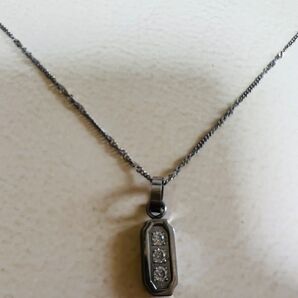 THE KISSネックレス