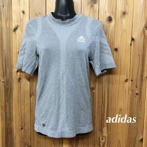 adidas＊TECHFIT サイズL グレー 半袖 Tシャツ トップス アンダーシャツ フィット ロゴプリント CLIMACOOL トレーニング スポーツウェア