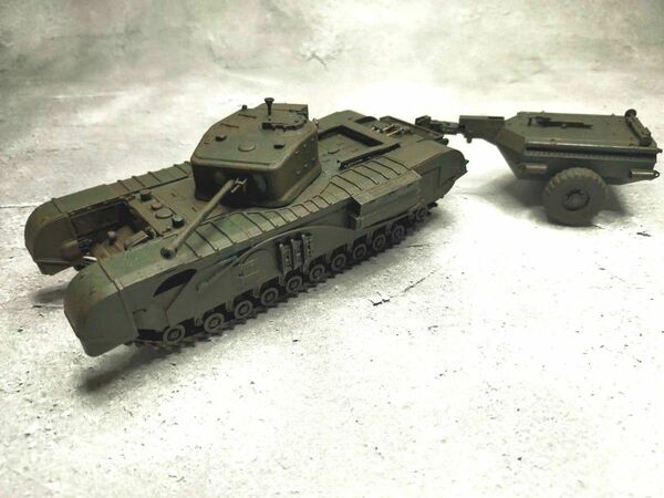 タミヤ　1/48 イギリス戦車チャーチルクロコダイル 完成品