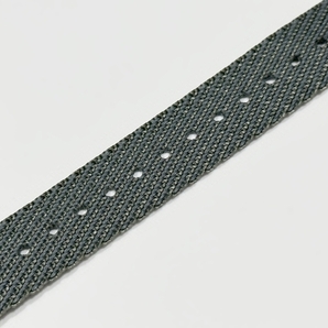 ラグ幅：18mm 高品質 スクエア ストラップ 腕時計ベルト ファブリック NATO グレー ストライプの画像3