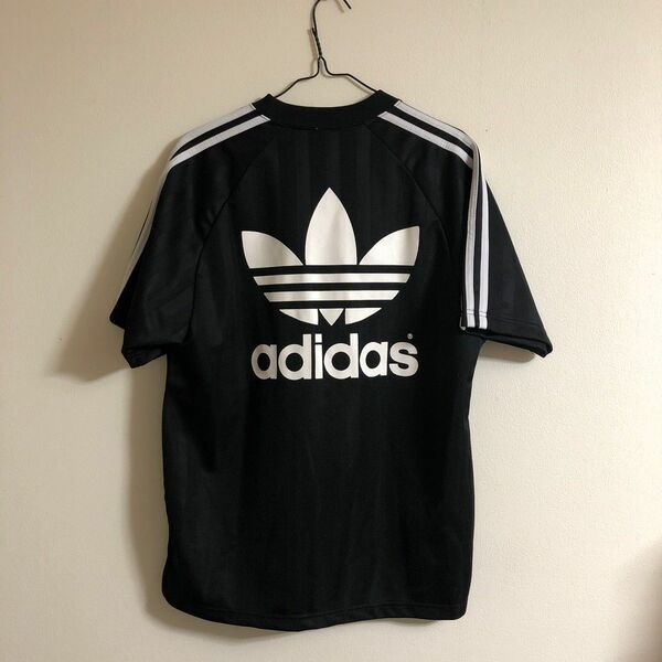 adidas THE BRAND WITH THE a STRIPES 半袖 カットソー 古着