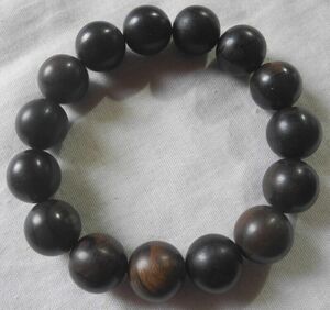  Vietnam production . tree bracele beads .. superior article! genuine article 28g 14mm ⑧.. fragrance fragrance aroma healing ( inspection Buddhist altar fittings water ...agarwood