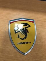 Abarth フェラーリ風 メタル調ウィングバッジ アバルト 595 500 124 プント punto Fiat フィアット ロゴ エンブレム ステッカー2個セット8_画像2