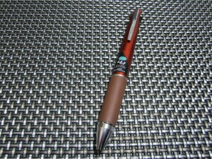☆必需品！新品未使用☆三菱鉛筆 5機能 多機能ペン ジェットストリーム 4&1 0.5ボールペン 0.5シャープペン ブラッドオレンジ