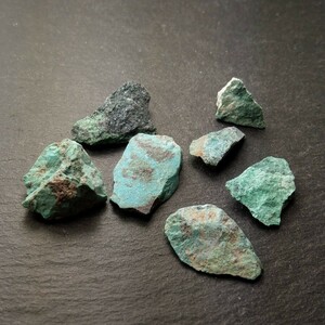 クリソコラ　珪孔雀石　メキシコ産　原石　鉱物標本