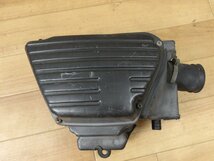 中古入庫　ヤマハ　SR400純正エアーフィルターボックス一式　汚れアリ_画像1