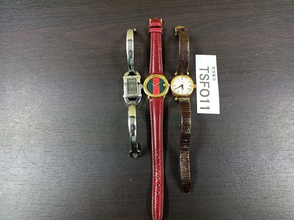 大量入荷 腕時計（GUCCI） 腕時計(デジタル) - en.casacol.co