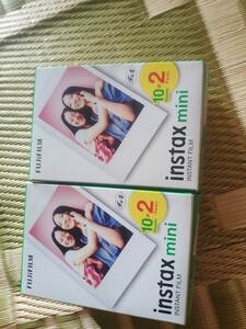 新品未使用品■富士フイルム　富士フィルム　instax　mini　インスタックスミニ　チェキ　フィルム　フイルム　40枚(10枚x2パックが2箱)