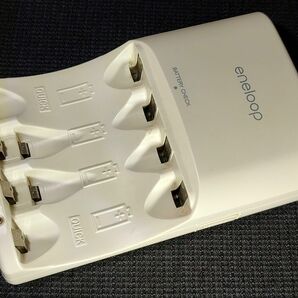 ■ SANYO　充電式ニッケル水素電池 急速充電器（リフレッシュ機能付き）　NC-TGR03