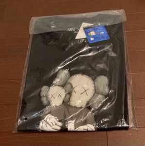 【送料無料】ユニクロ　カウズ　KAWS コラボTシャツ 黒　半袖　XL ブラック　UNIQLO UT 