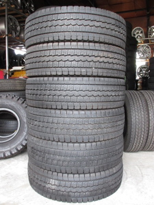 中古スタッドレスタイヤ　215/70R17.5　ダンロップ　WINTER MAXX LT03　8.5～10ｍｍ　2022年式　6本セット