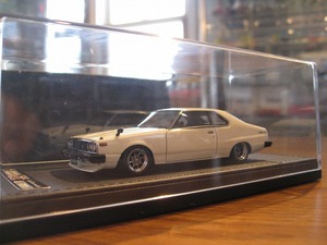 ok蔵出し★絶版IGモデル1/43 日産スカイライン2000GT-ES(C210)ハヤシ 人気のホワイト★IG0311