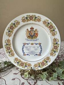 英国 イギリス 英国王室 ロイヤルファミリー 1980年 エインズレイ Aynsley The Queen Mother クイーンマザー 80歳記念プレート 絵皿 飾り皿