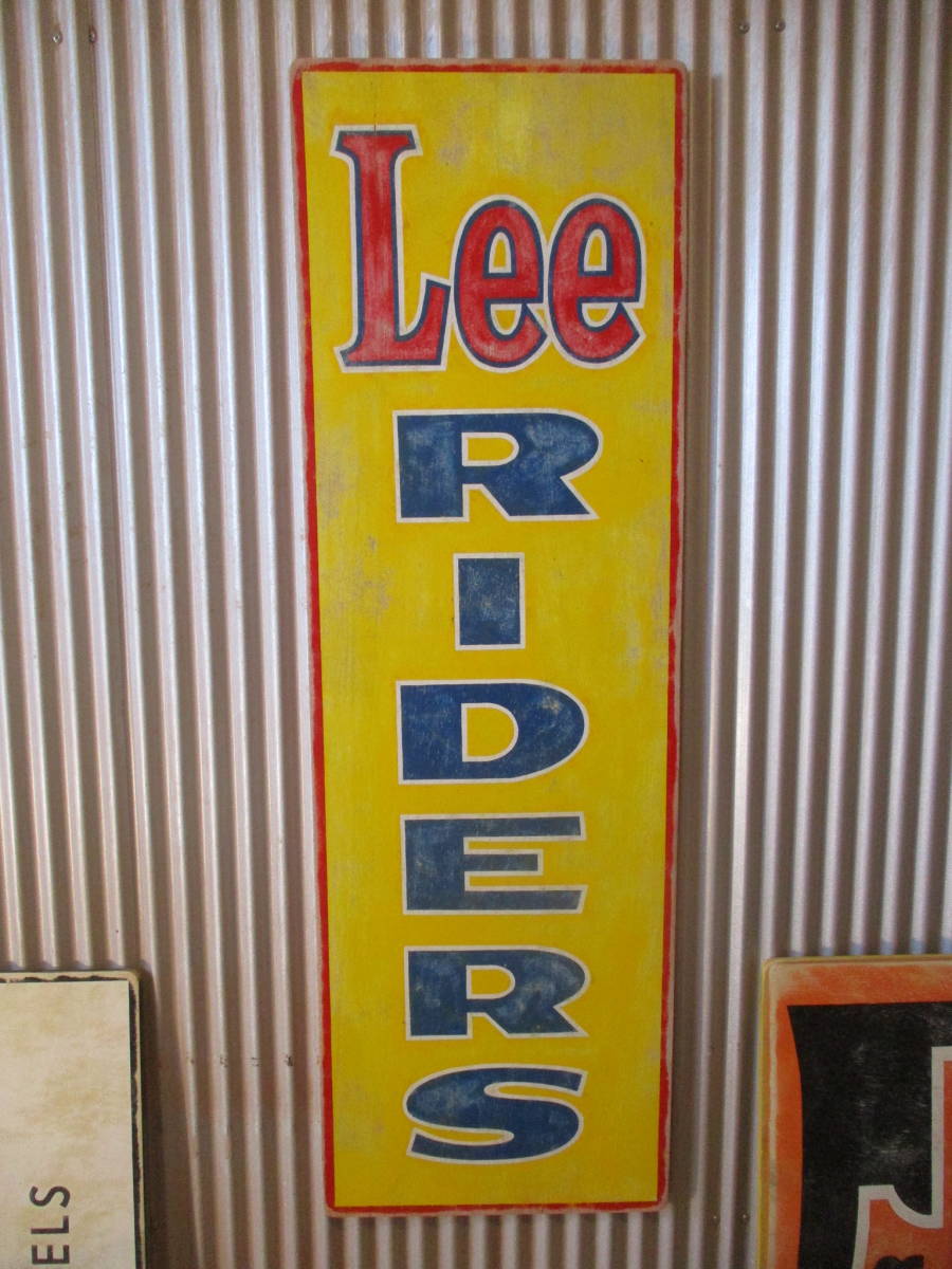 ヤフオク! -「リーバイス」(看板) (広告、ノベルティグッズ)の落札相場