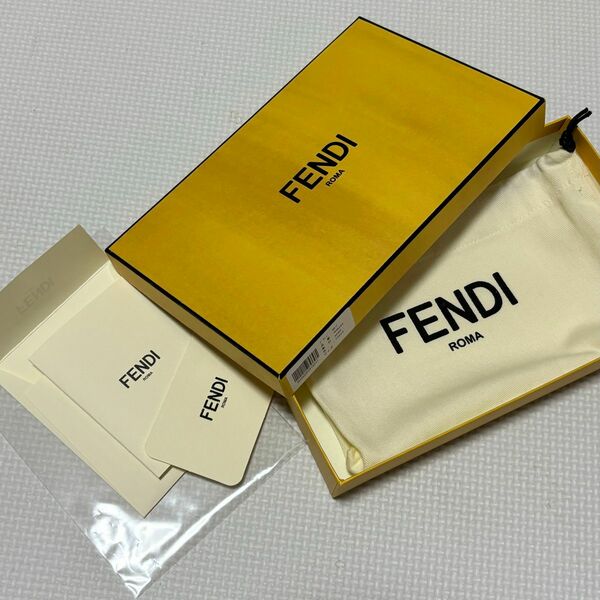 FENDIコンチネンタル長財布 ショップ袋