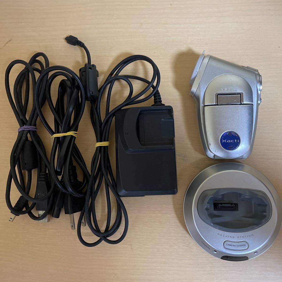 SANYO サンヨー Xacti ザクティ デジタルムービーカメラ デジタル