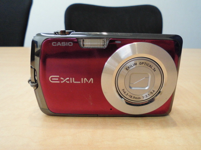 ☆良品☆CASIO EXILIM EX-Z1 デジタルカメラ #1772-