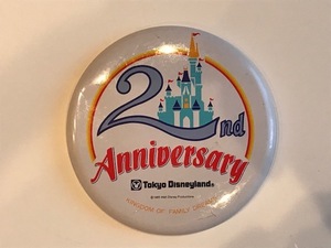 ◆祝！ファンタジースプリングス◆TDL東京ディズニーランド2周年缶バッジ非売品1985年 シンデレラ城◆