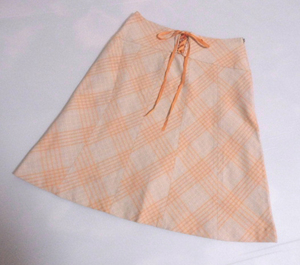  profit! prompt decision have KUMIKYOKU SiS Kumikyoku Onward . mountain beige orange × white. check skirt 2 made in Japan postal 370
