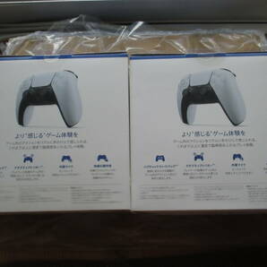 （新品未開封）【純正品】DualSense ワイヤレスコントローラー ホワイト (CFI-ZCT1J) × 2個セットの画像2
