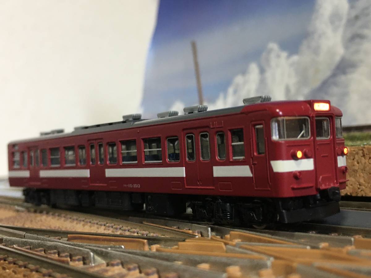 Nゲージ車両 115 2000系近郊電車 (身延色・赤色) 92087 (shin-