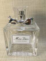 香水の空瓶 CD ミス ディオール ブルーミングブーケ オードトワレ 150ml フランス製 Miss Dior BLOOMING BOUQUET ビン 香水の匂いします_画像1