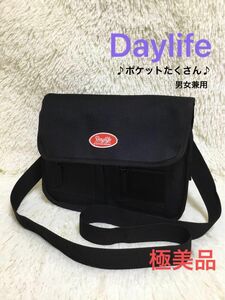 極美品　daylifeデイライフ　レディースメンズキッズ　ショルダーバッグ　ボディバッグ　斜めがけ肩かけ　韓国ファッションブラック