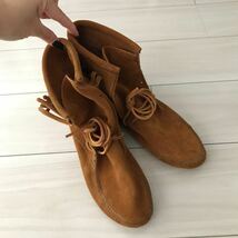 未使用◆MINNETONKA◆ミネトンカフリンジショートブーツブラウン◆size8スゥエード◆フリンジブーツ◆25cm_画像1