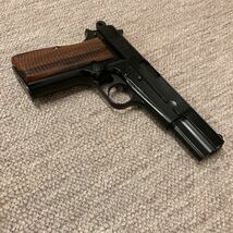 タナカワークス ブローニングハイパワー BROWNING HI-POWER M1935 ガスブローバック 木製グリップ換装_画像3