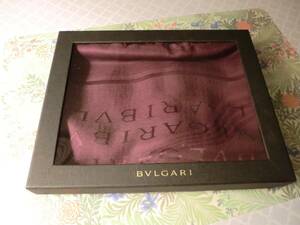 定価7万 BVLGARI ブルガリ イタリア製 本物 希少 紫 ボルドー オシャレ 未使用 希少 箱 シルク ロゴマニア ストール ショール マフラー 箱