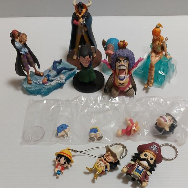 ONE PIECE　ワンピースフィギュアなど色々まとめて！