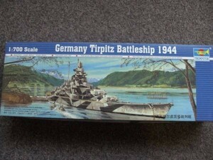 183　05712 トランペッター 1/700 ドイツ戦艦ティルピッツ 510H5