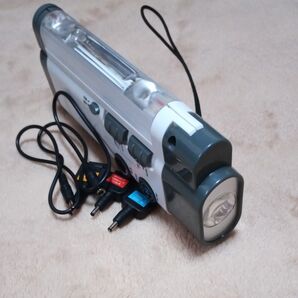 緊急非常事態発生時 ライト サイレン ラジオ警告灯ガラケー 充電器 ジャンク品