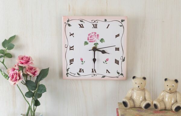マニーローズ タイルクロック　壁掛け時計　スクエア　陶器 日本製　新品