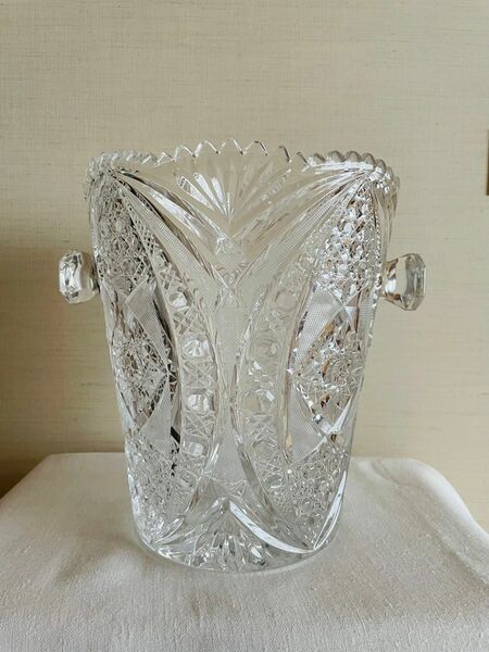 ボヘミアクリスタルカットガラス　花瓶　